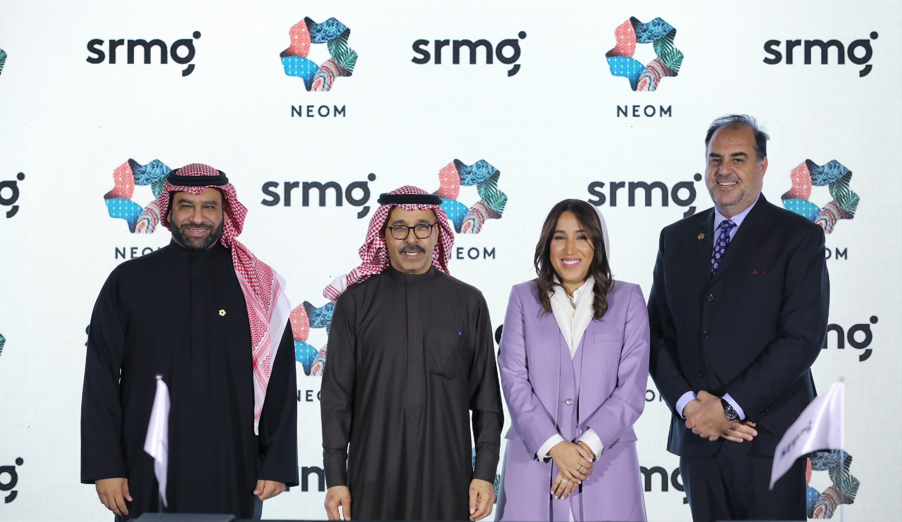 نيوم و SRMG يوقعان مذكرة تفاهم لتعزيز منظومة الإعلام الإقليمية